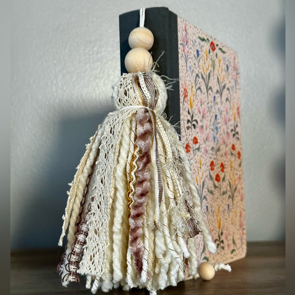 BIBLE TASSEL BOOKMARK